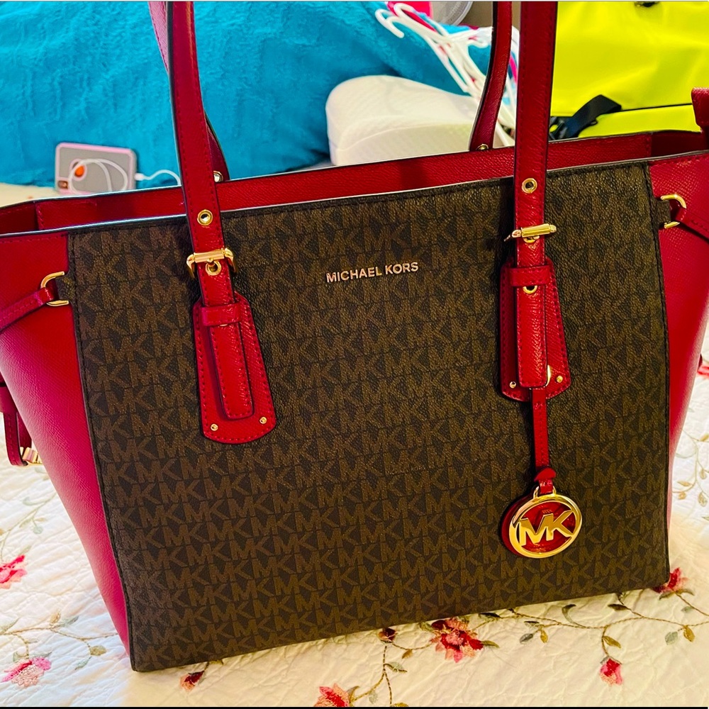 Michael Kors Medium Voyager Color-Block Logo Tote